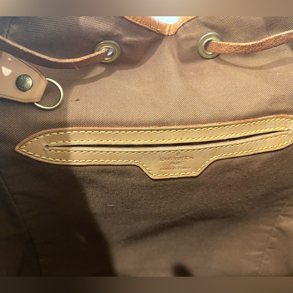 06. Louis Vuitton Montsouris leather backpack GM - Picture 13 of 16